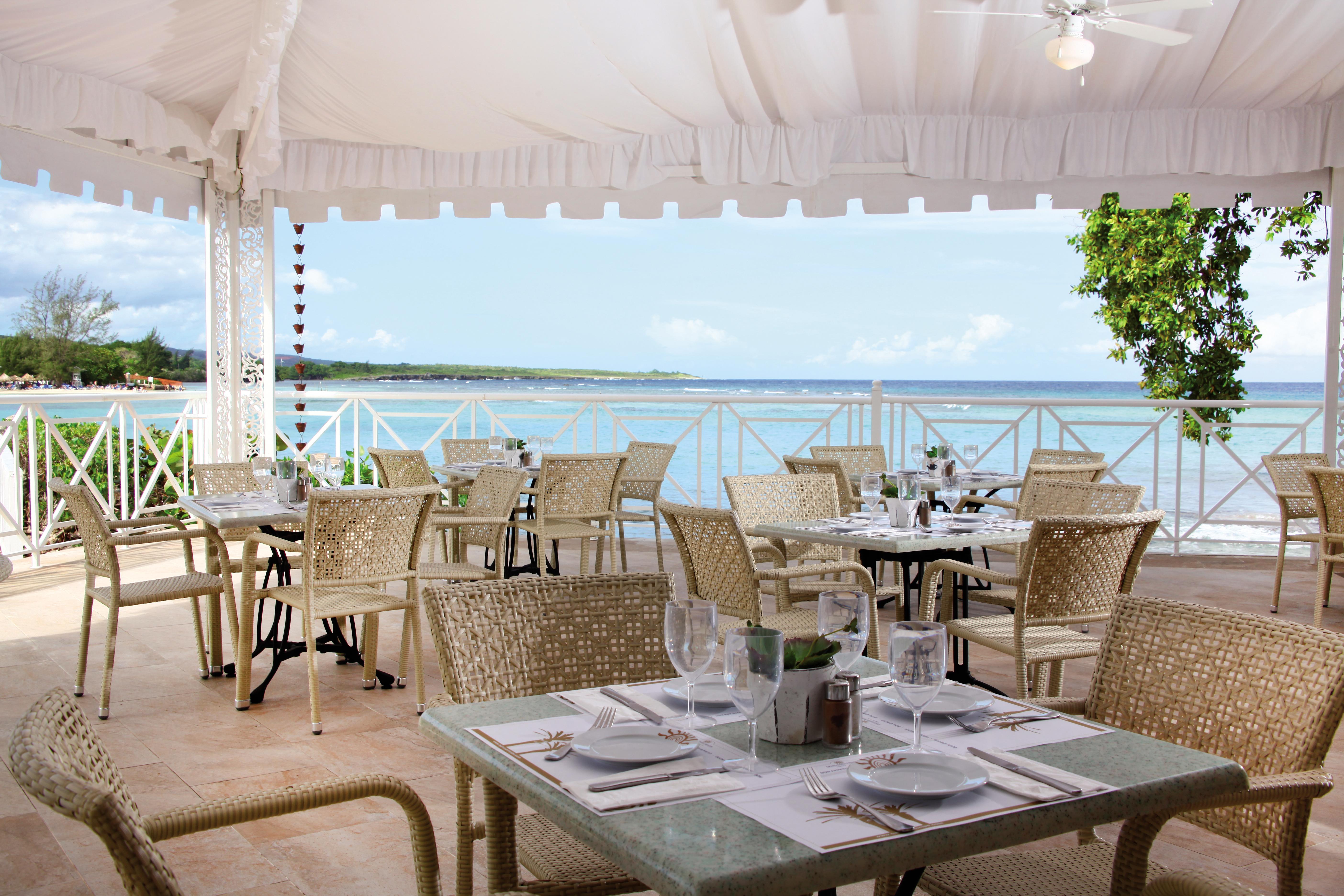 バイア プリンシペ グランド ジャマイカ オール インクルーシブ ランアウェイ・ベイ エクステリア 写真 The Deck at The Reef