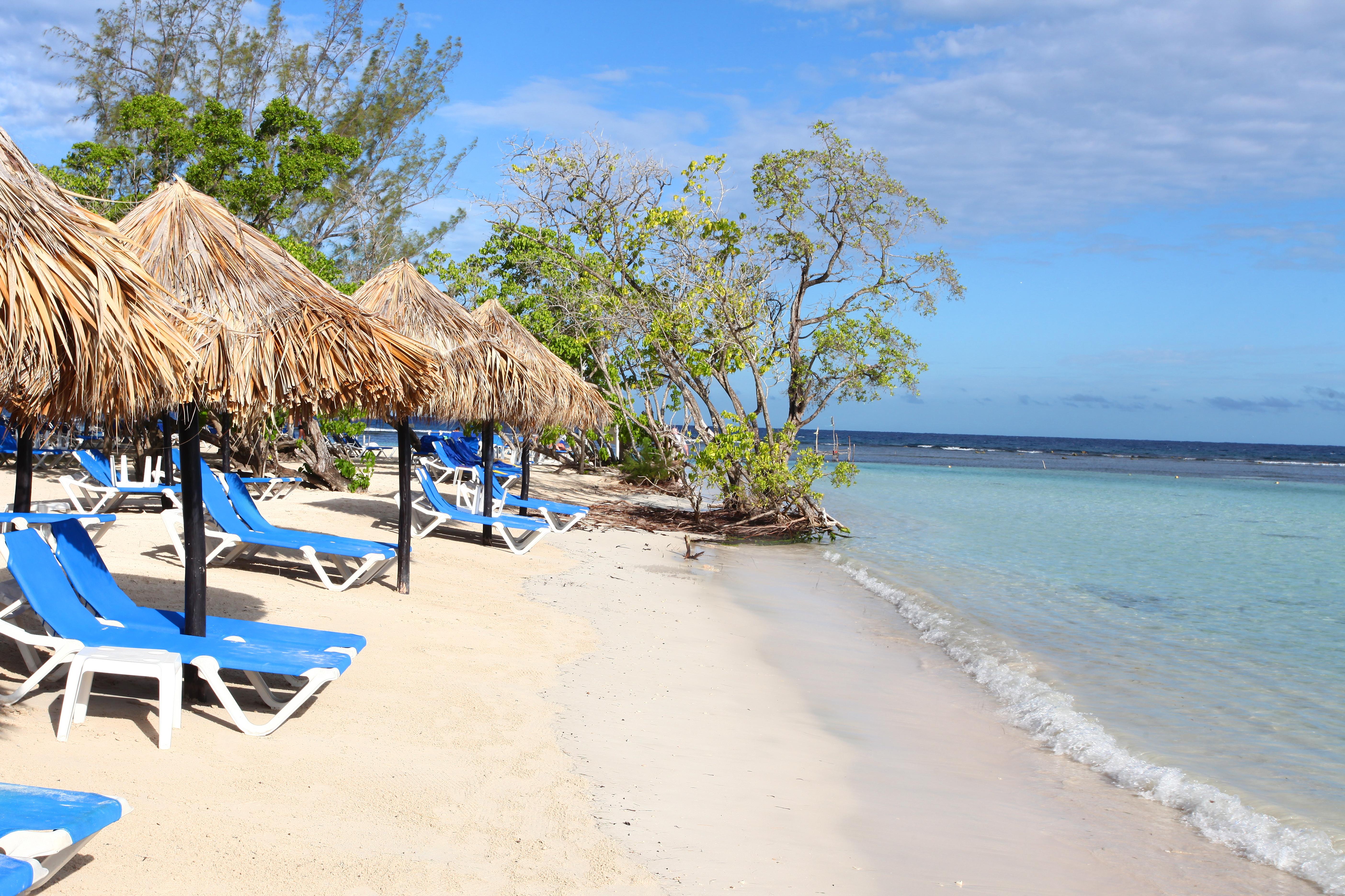バイア プリンシペ グランド ジャマイカ オール インクルーシブ ランアウェイ・ベイ エクステリア 写真 Beach at Sandals South Coast